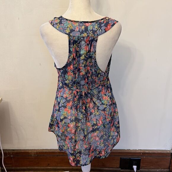 American Rag navy floral sheer button front sleeveless blouse Size S - Picture 4 of 8